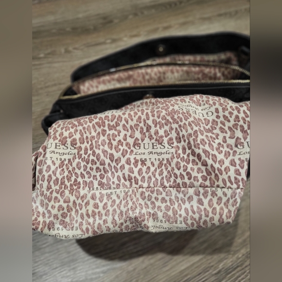 GUESS black and tan purse - Picture 16 of 16